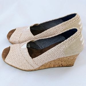Toms peep toe wedged